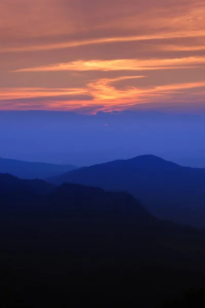 Sunset twiligh at Doi Pha Ngom, Chiang Rai Province Thailand. — Stock Photo, Image