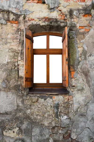 Staré okno na staré zdi — Stock fotografie