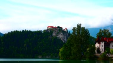 Kale kan kaybından öldü. Lake Bled Slovenya