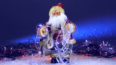 Noel Baba Noel çelenk ile