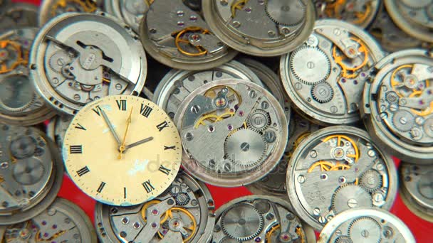 Saat Eski Düzenlemeler Bir Atölye — Stok video