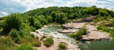 Nehir ve kanyon manzarası. Buki, Çerkasya bölgesi, Ukrayna
