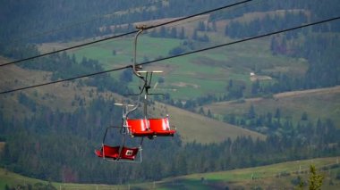 Kayak ve bisiklet kaldırmanın yavaş hareketi.