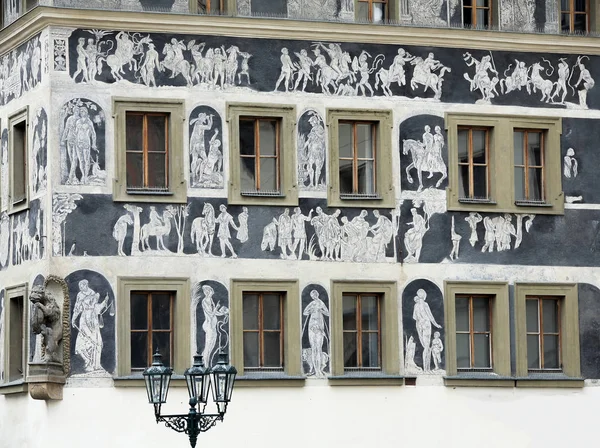 2015-06-08 Fragment of an old building with graphics. Prague — Stock Photo, Image