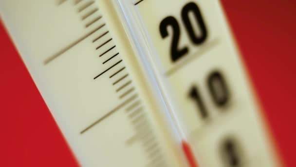 Rasante Erwärmung Das Thermometer Steigt Auf Grad — Stockvideo