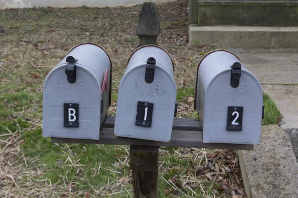 Mensagem escondida em caixas de correio — Fotografia de Stock