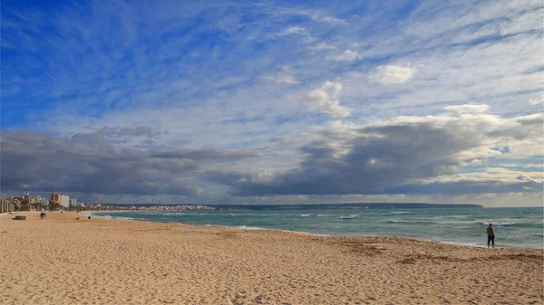 Krajobraz plaży wyspy Palma de Mallorca w Zdjęcia Stockowe bez tantiem