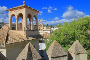 Antik İspanyol yerleşim yerindeki gözetleme kulesinden görüntü.