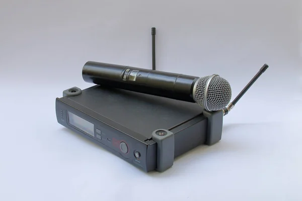 Microfone sem fio incluído com a base . — Fotografia de Stock