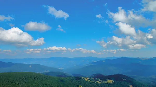 Foto Aufgenommen Der Ukraine Das Bild Zeigt Helle Wolken Über — Stockfoto