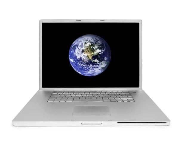 Open, zilver laptop, geïsoleerd op wit — Stockfoto