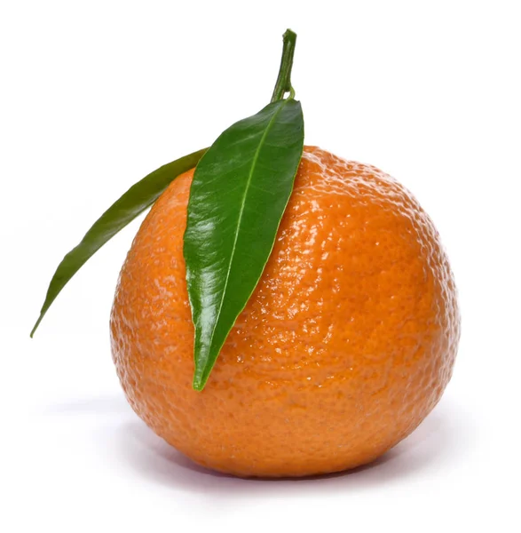 Frische Orange mit Blatt — Stockfoto