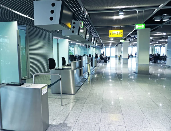 Стойки регистрации в аэропорту , — стоковое фото