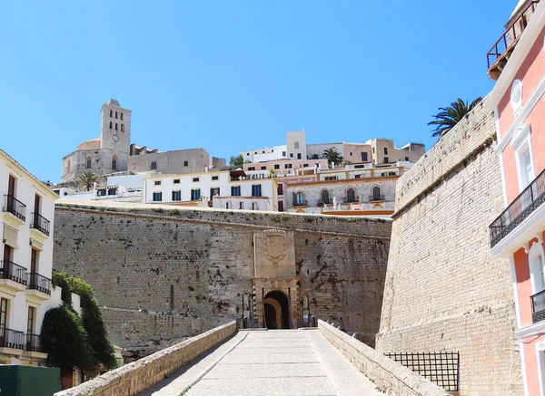 Dalt Vila, Ibiza kentinin tarihi şehir