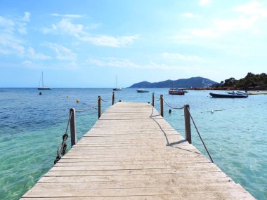 Tahta veya iskeleden denize üzerine