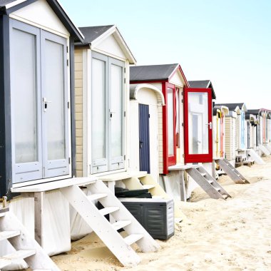 çok renkli plaj kulübe