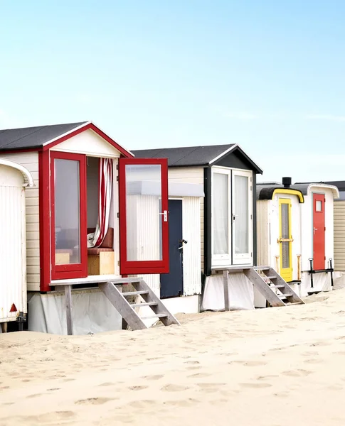 Multi colored beach huts — Stock Photo, Image