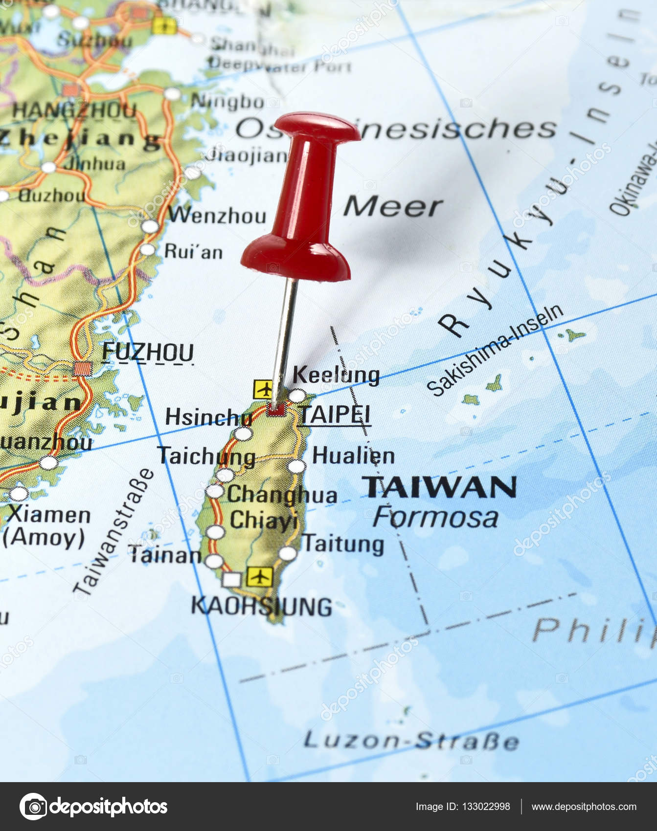taipei karta Map of Taiwan with pin set on Taipei — Stock Photo © Eivaisla 