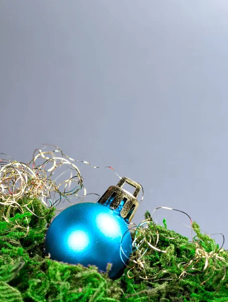 Vánoční pozadí s vánoční strom koulí — Stock fotografie