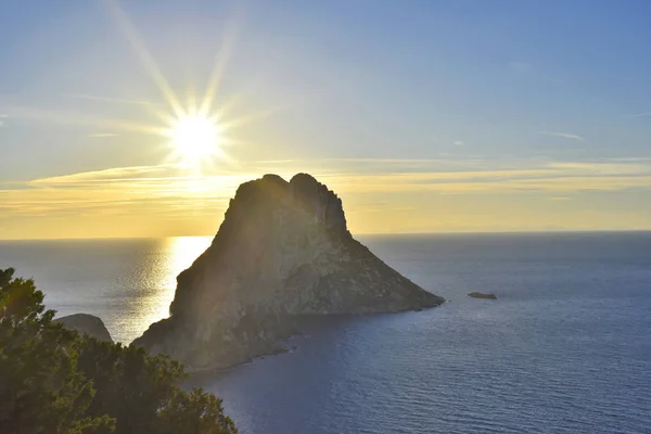 Es Vedra, híres hely Ibiza szigetén — Stock Fotó