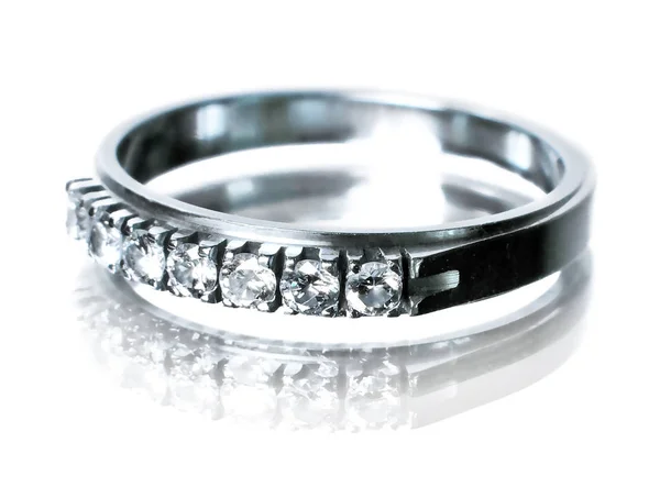 Anillo brillante o diamante, anillo de plata —  Fotos de Stock