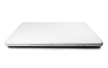 Beyaz, kapalı laptop ya da defter