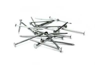 Demir çivi yığını