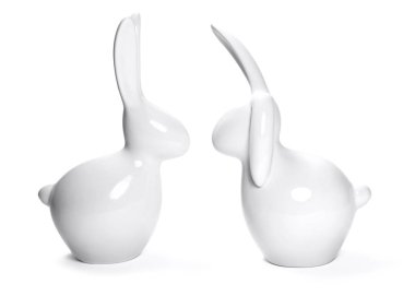 beyaz porselen tavşanlar