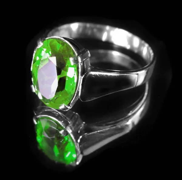 Silver Smaragdový prsten — Stock fotografie