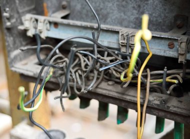 Elektrik kablolar, kablo kesme 