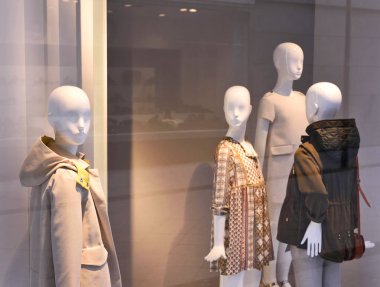 Çocuk Giyim, perakende aptallar 