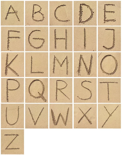 Γράμματα της αλφαβήτου στην άμμο — Φωτογραφία Αρχείου