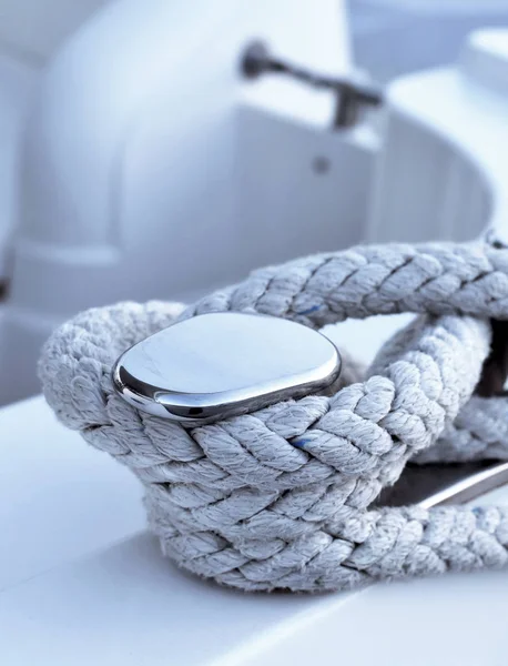 Moored motor yacht with rope — Stock Photo, Image