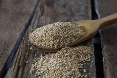 ham quinoa tohumları