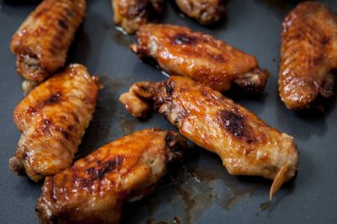 Barbekü soslu tavuk kanadı