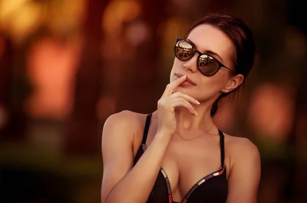 Retrato de mujer de moda — Foto de Stock