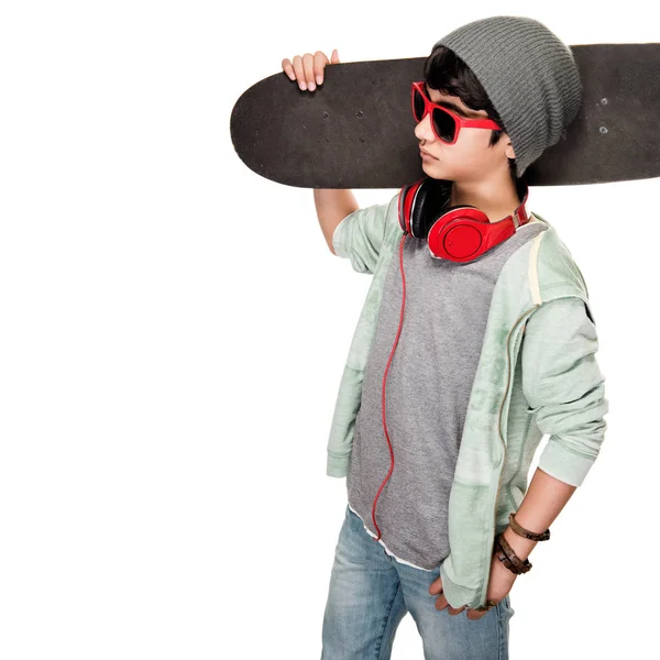 Teen boy with skateboard — Stock Photo, Image