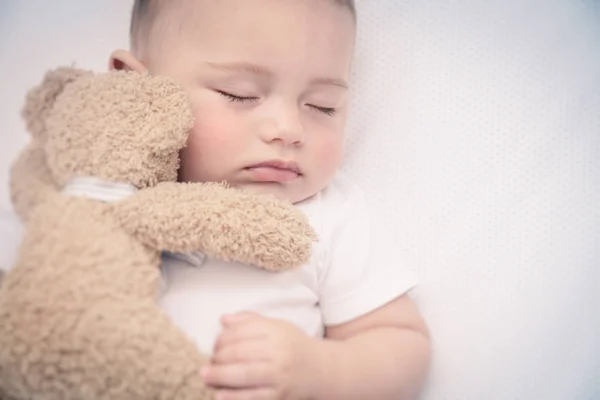 Słodkie małe dziecko śpi — Zdjęcie stockowe
