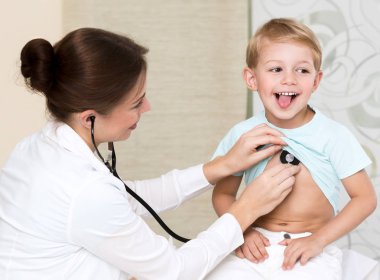 Tatlı çocuk ziyaret doktor