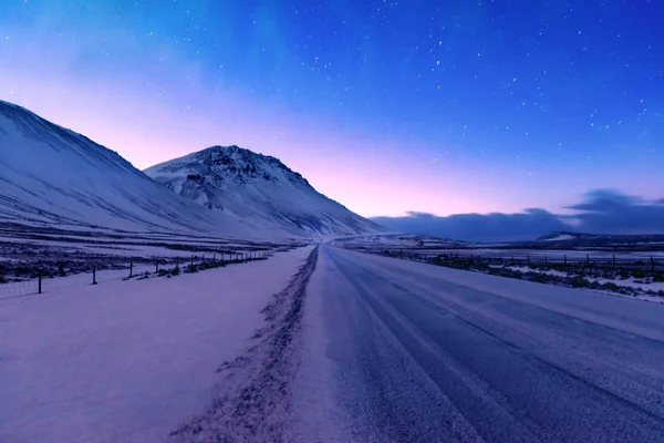 İzlanda gece manzarası — Stok fotoğraf