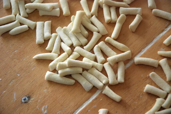 PASTA FATTA I CASA.CAMPANIA.ITALIEN — Stockfoto