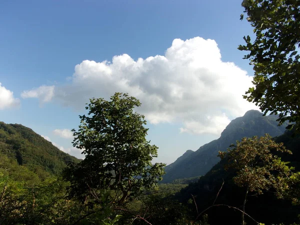 PAESAGGIO MONTANO.CAMPANIA.SUD Olaszország — Stock Fotó