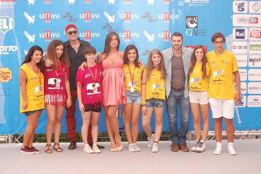 Rue 'Pequeno, Lorella Boccia ve Ryan Guzman