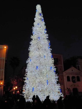 ALBERO DI NATALE, SALERno, SUD İTALYA.