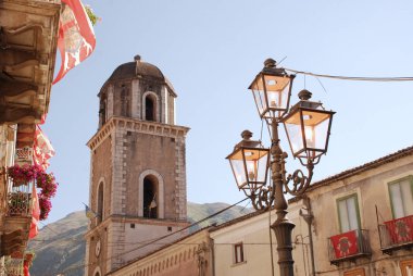 TEGGIANO : ARCHITETTURA