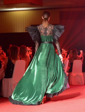 İtalya: İtalyan Moda Yetenek Ödülleri, Kirlenen Moda Tasarımcıları, Paestum, 23 Kasım 2019.