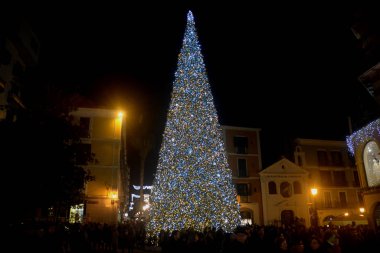 İtalya: The Luci d 'Artista, Salerno' da Noel Işıkları Şovu, 15 Aralık 2019.