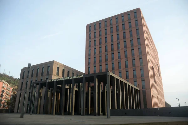 İtalya: 26 Ocak 2020 'de Salerno' da Yargı Kalesi manzarası.