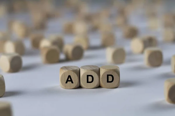Acrescente o cubo com letras, assine com cubos de madeira — Fotografia de Stock
