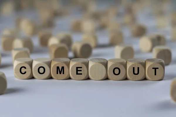 Salir cubo con letras, firmar con cubos de madera —  Fotos de Stock